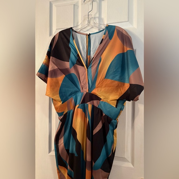 Colorful Geometric Jumpsuit - Picture 4 of 7